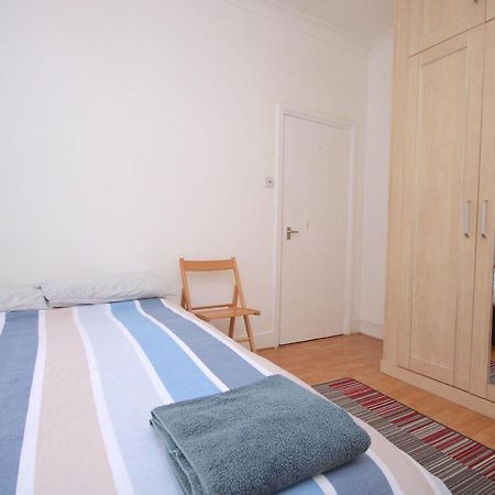 Great Flat Located In Trendy Soho Apartman London Kültér fotó